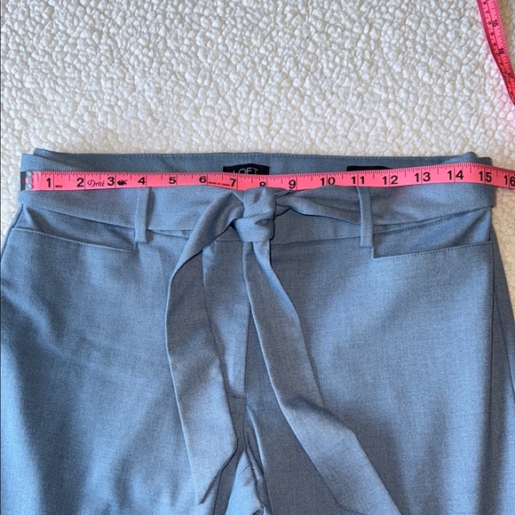 EUC LOFT Trouser Pants. Size 6P - Picture 13 of 16